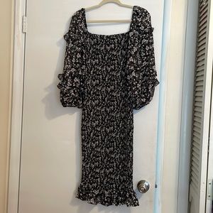 Size 6 Petal&Pup “Leia” dress. 3rd pic from website, diff color. Worn once.